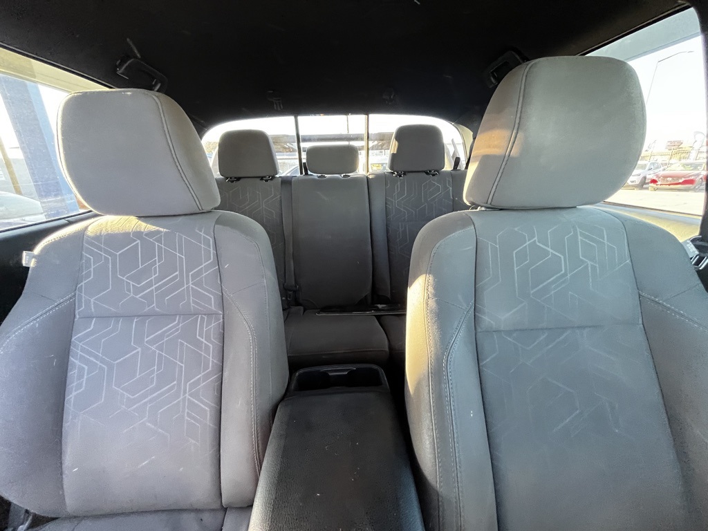 Vehicle image 26 of 29