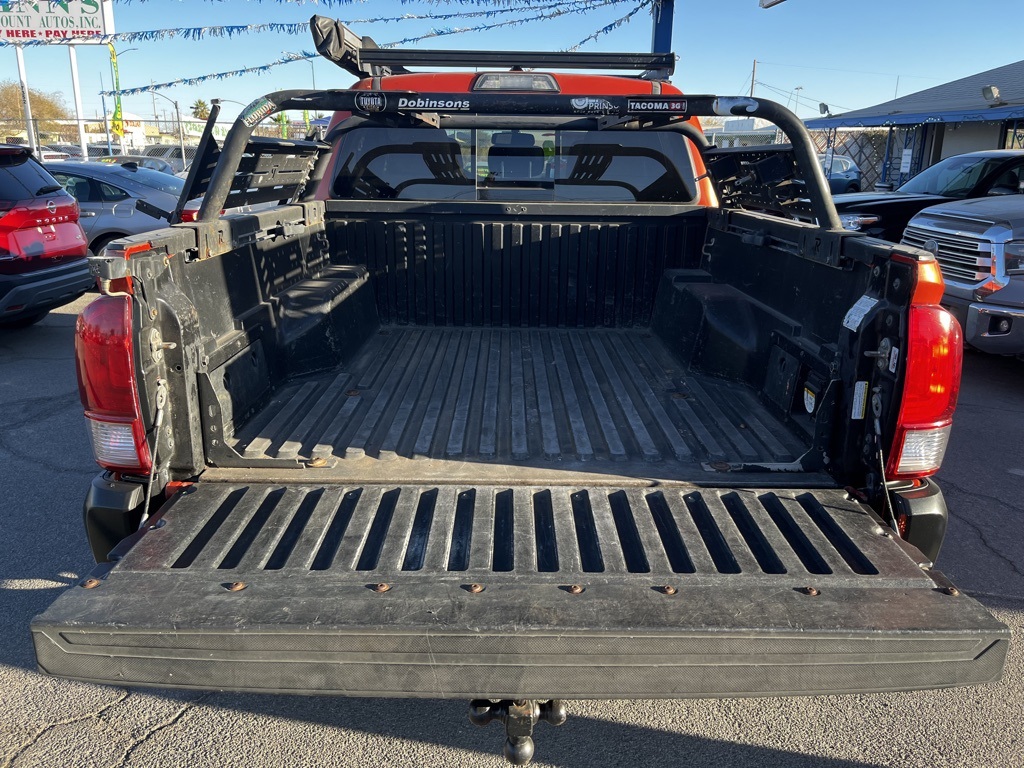 Vehicle image 28 of 29