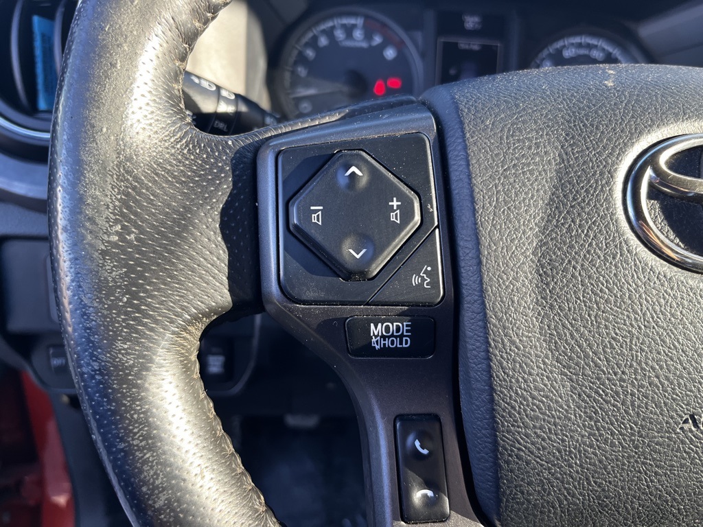 Vehicle image 17 of 29