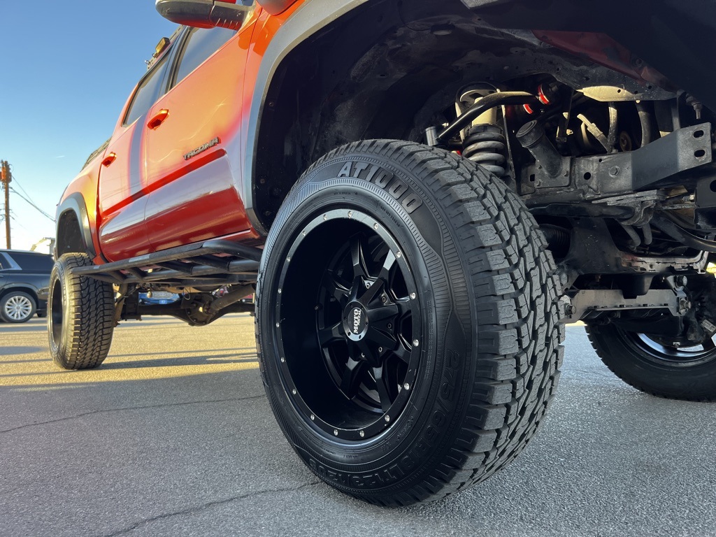 Vehicle image 8 of 29
