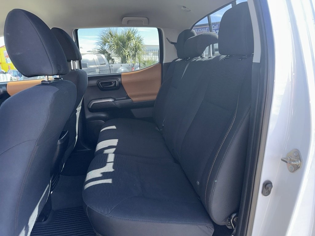 Vehicle image 9 of 22