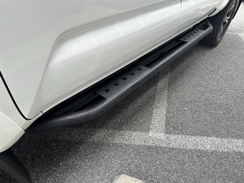 Vehicle image 16 of 53