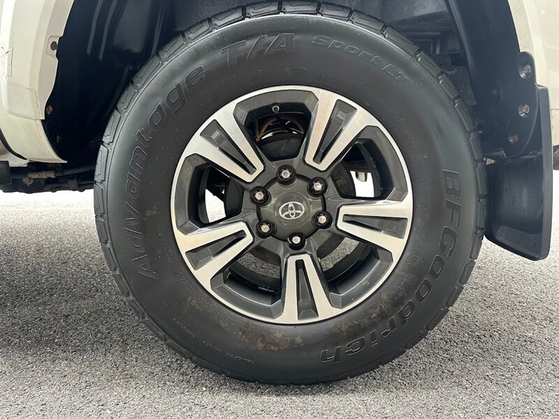 Vehicle image 50 of 53