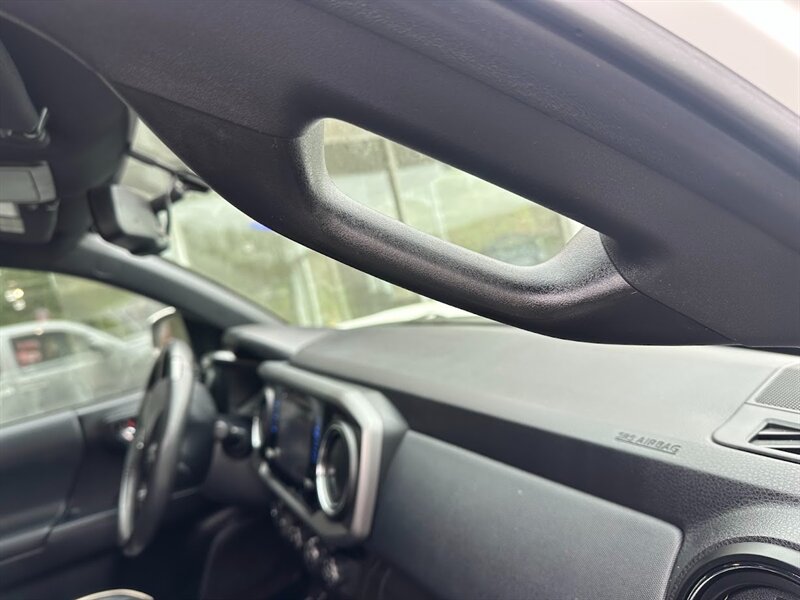 Vehicle image 41 of 53