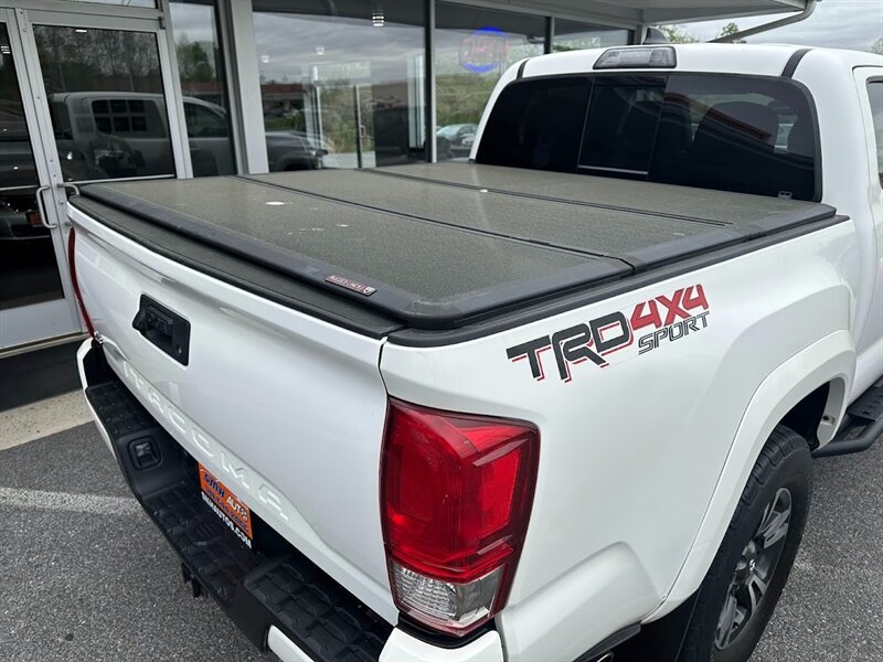Vehicle image 11 of 53