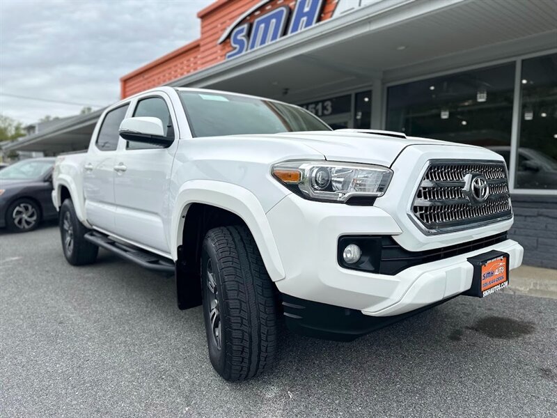 Vehicle image 4 of 53