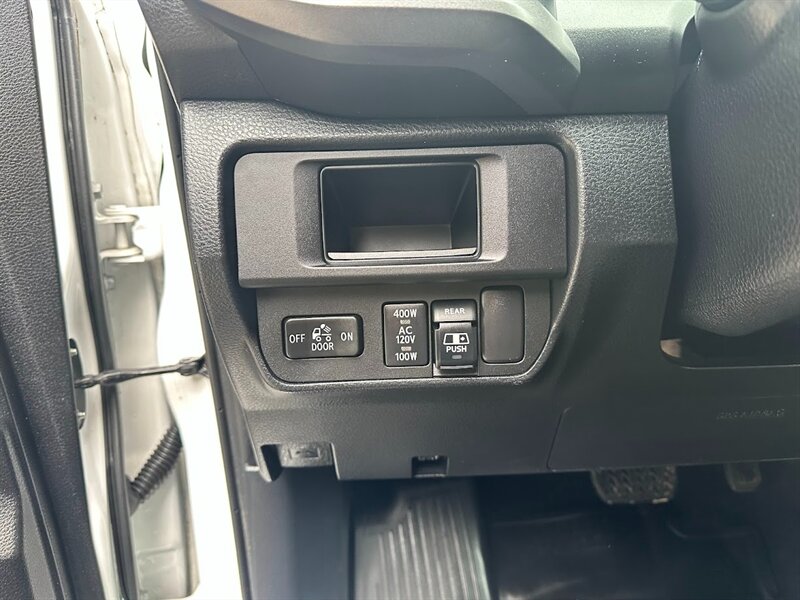 Vehicle image 22 of 53