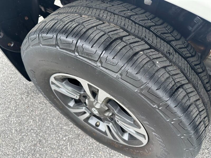 Vehicle image 46 of 53