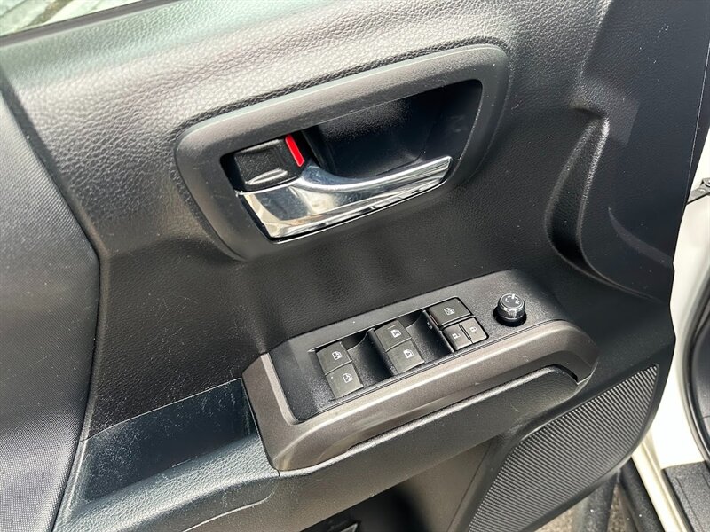 Vehicle image 23 of 53