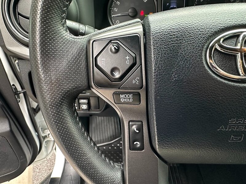 Vehicle image 25 of 53