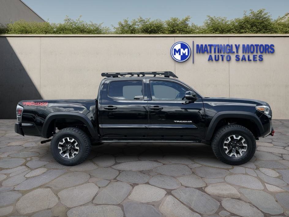 Vehicle image 4 of 33