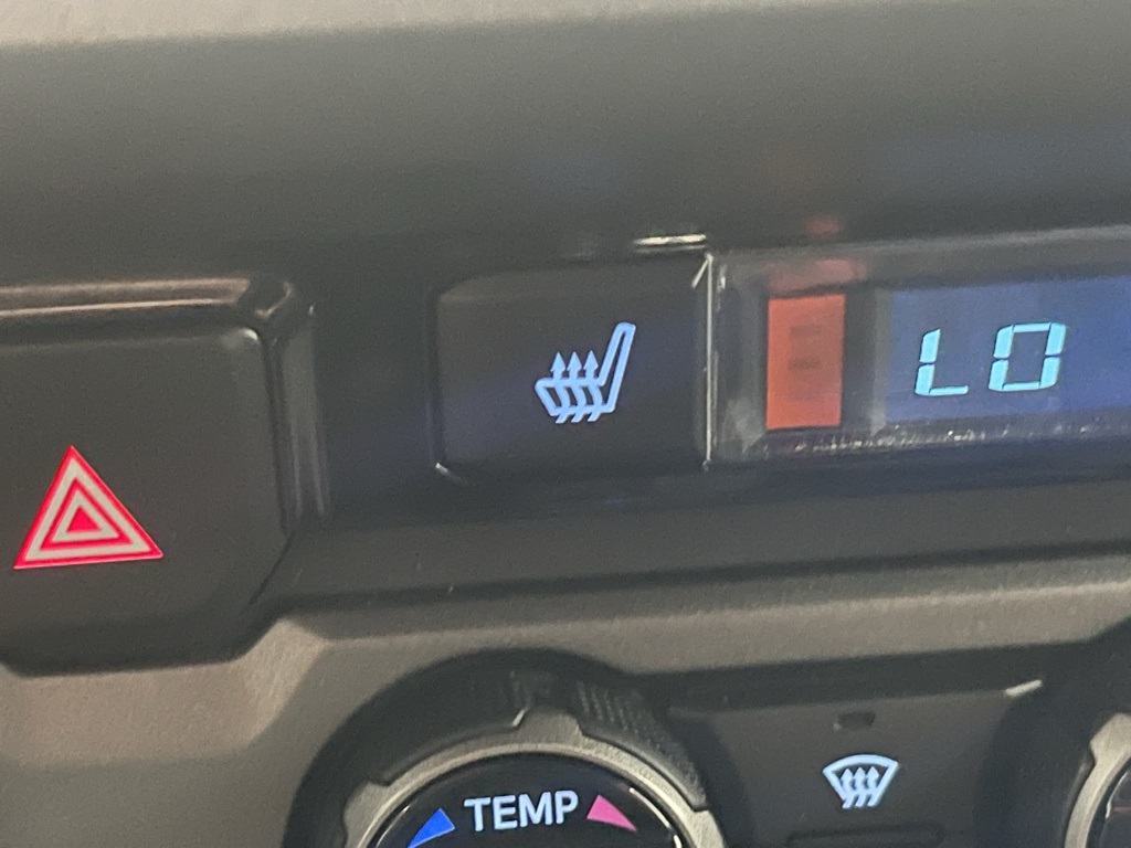 Vehicle image 32 of 34