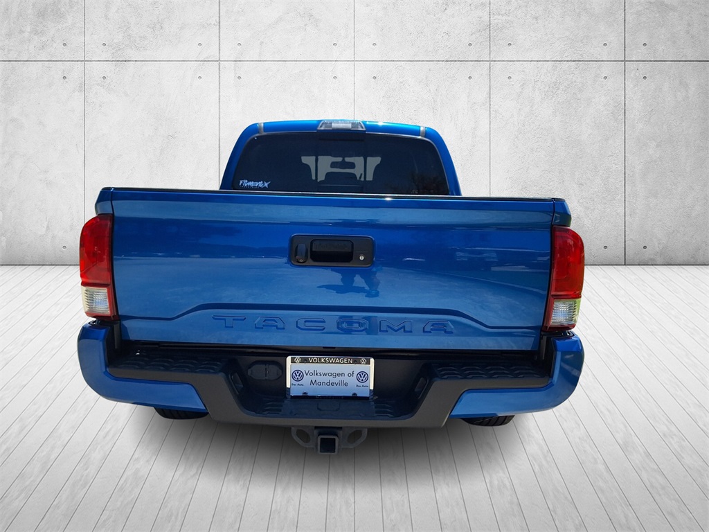 Vehicle image 7 of 31