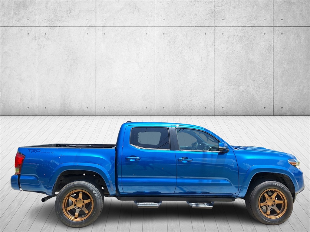 Vehicle image 5 of 31