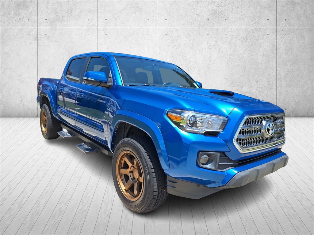 Vehicle image 4 of 31