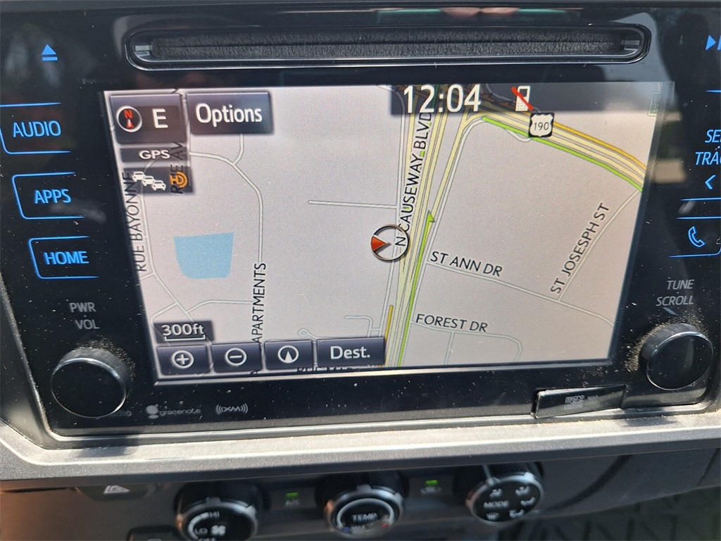 Vehicle image 23 of 31