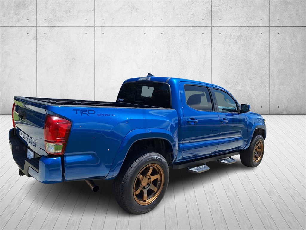 Vehicle image 6 of 31