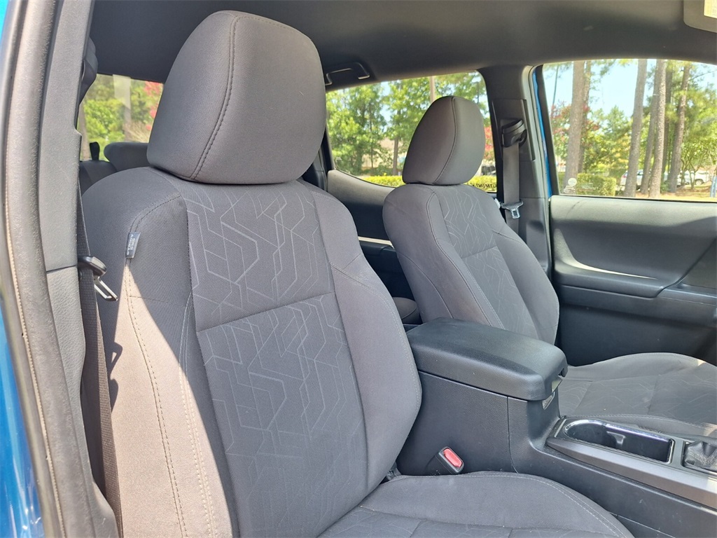 Vehicle image 13 of 31