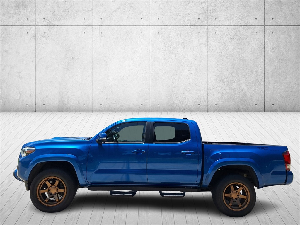Vehicle image 10 of 31