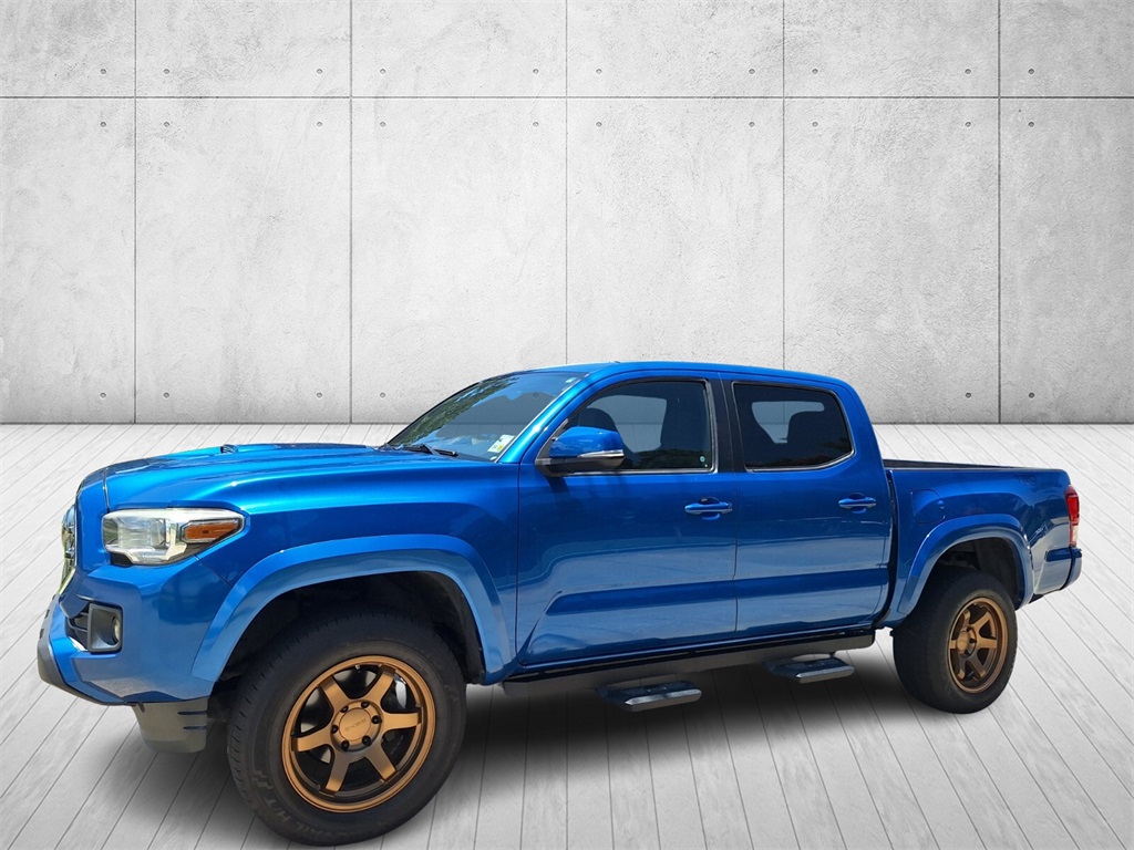 Vehicle image 2 of 31