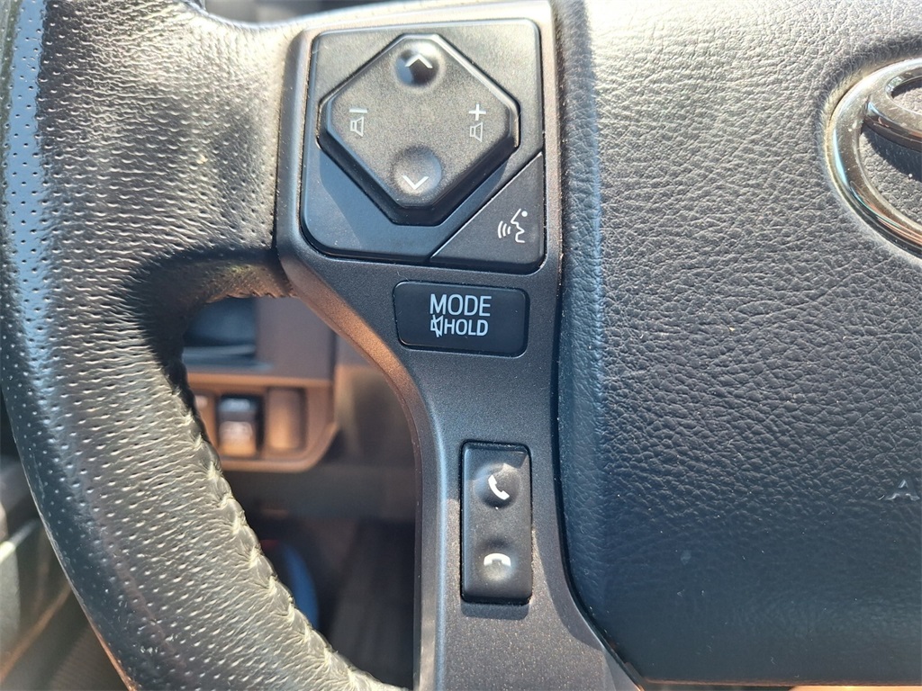 Vehicle image 29 of 31