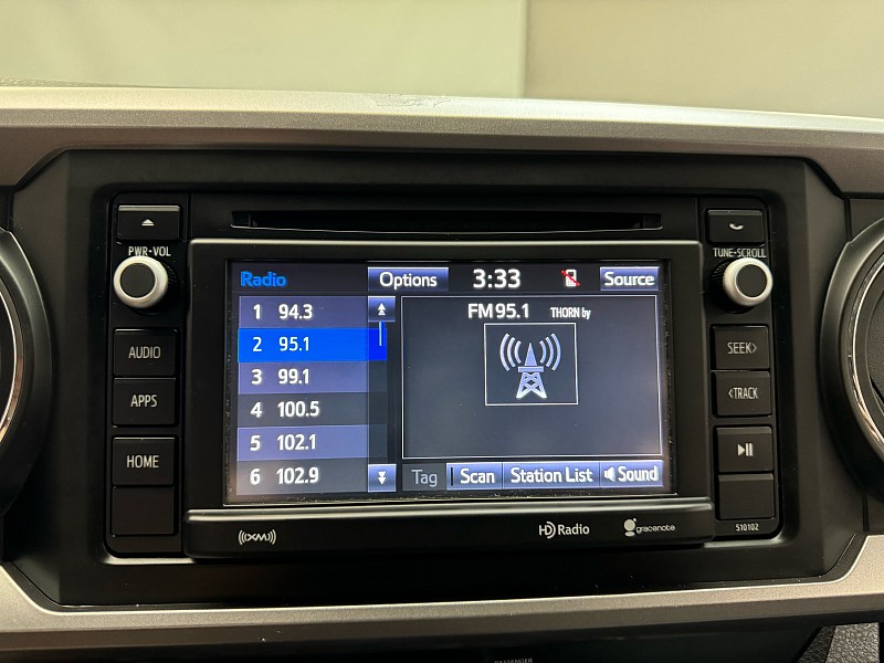 Vehicle image 21 of 48