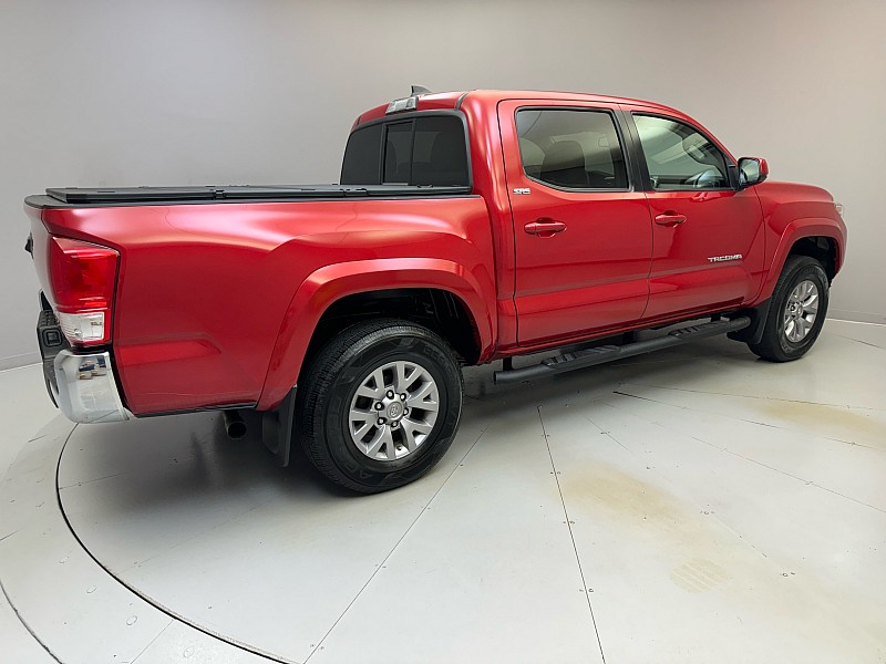 Vehicle image 5 of 48