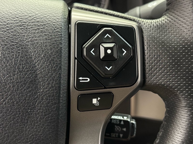Vehicle image 40 of 48