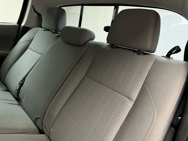 Vehicle image 16 of 48