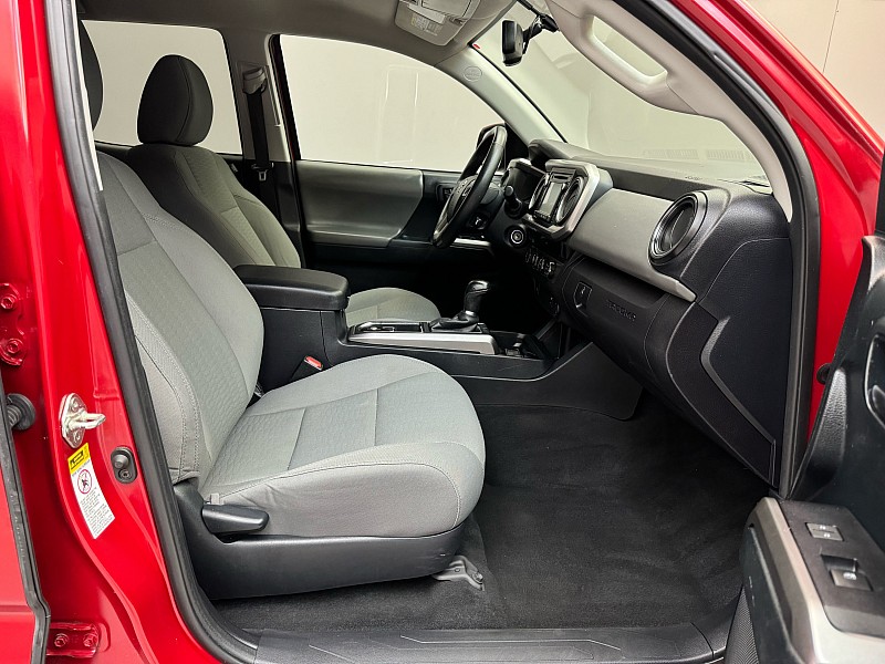 Vehicle image 19 of 48
