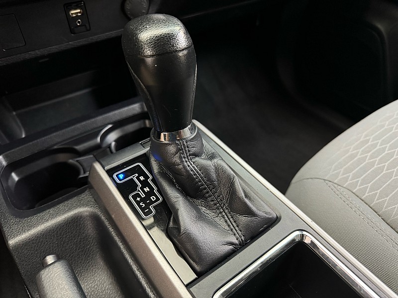 Vehicle image 31 of 48