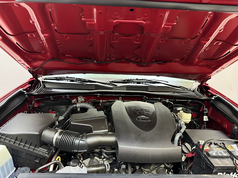 Vehicle image 10 of 48