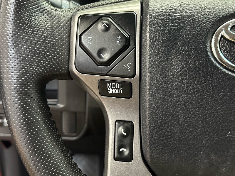 Vehicle image 39 of 48