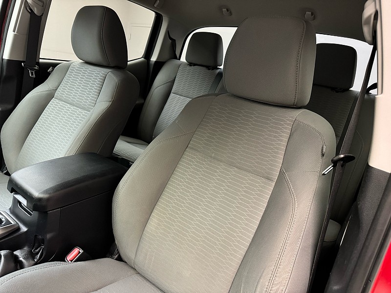 Vehicle image 14 of 48