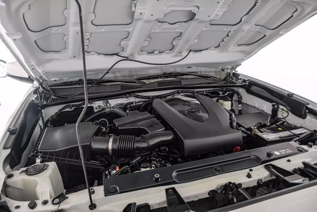 Vehicle image 11 of 51