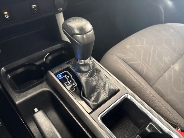 Vehicle image 28 of 42