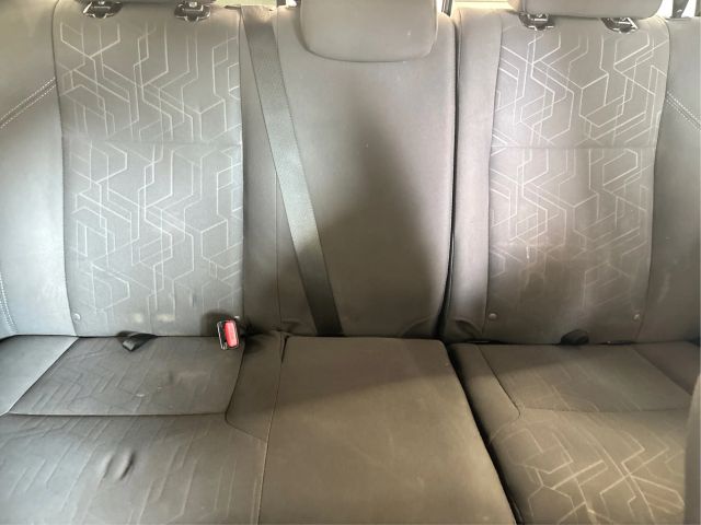 Vehicle image 17 of 42