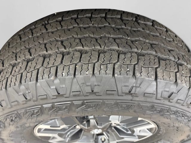 Vehicle image 13 of 42