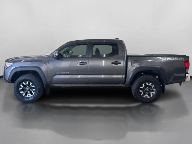 Vehicle image 10 of 42