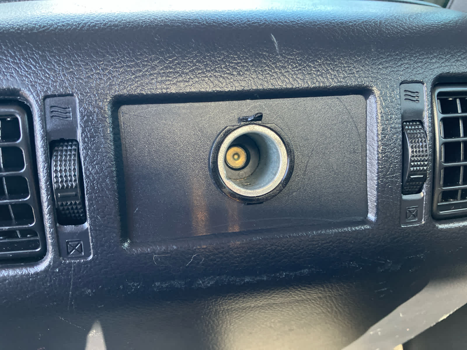 Vehicle image 35 of 37