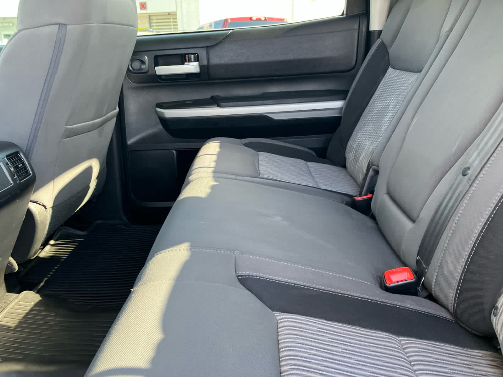 Vehicle image 36 of 37