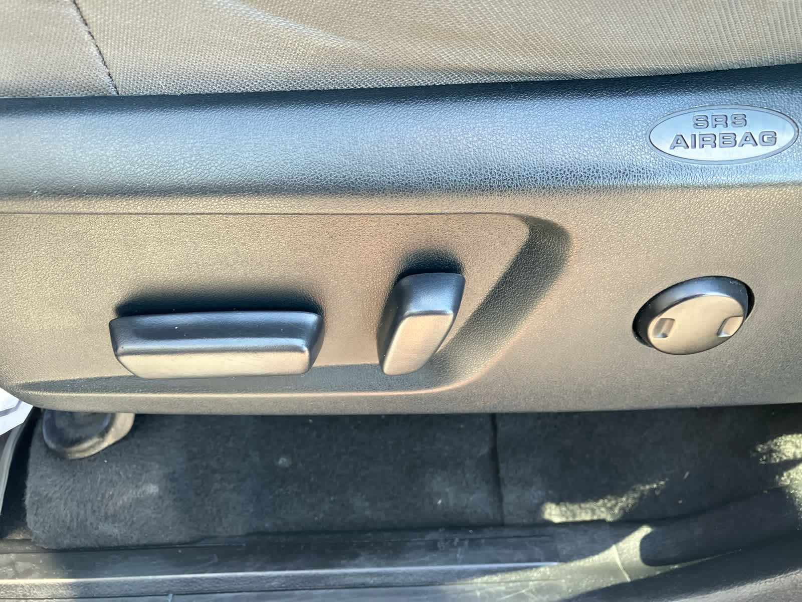 Vehicle image 11 of 37