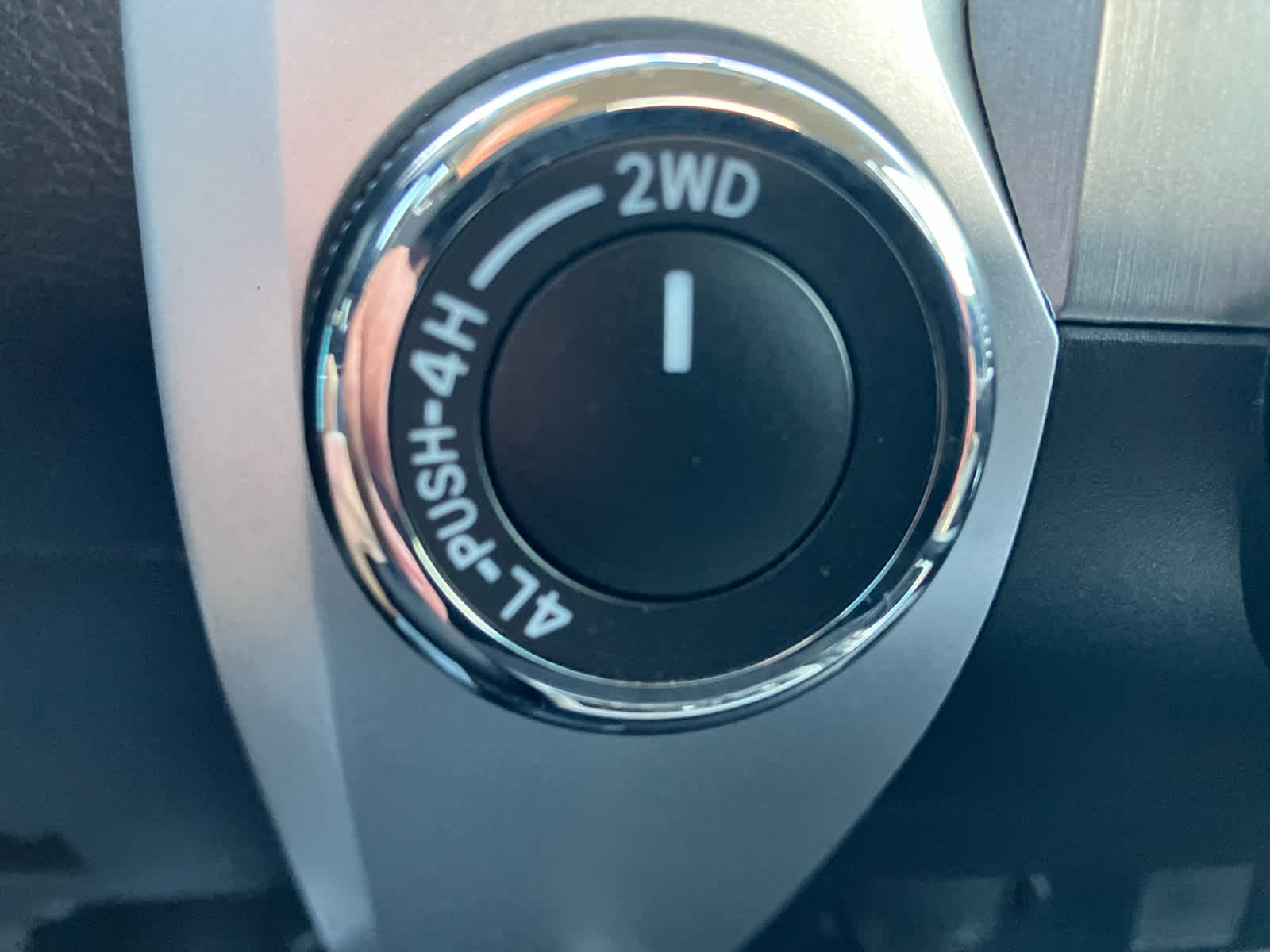 Vehicle image 28 of 37