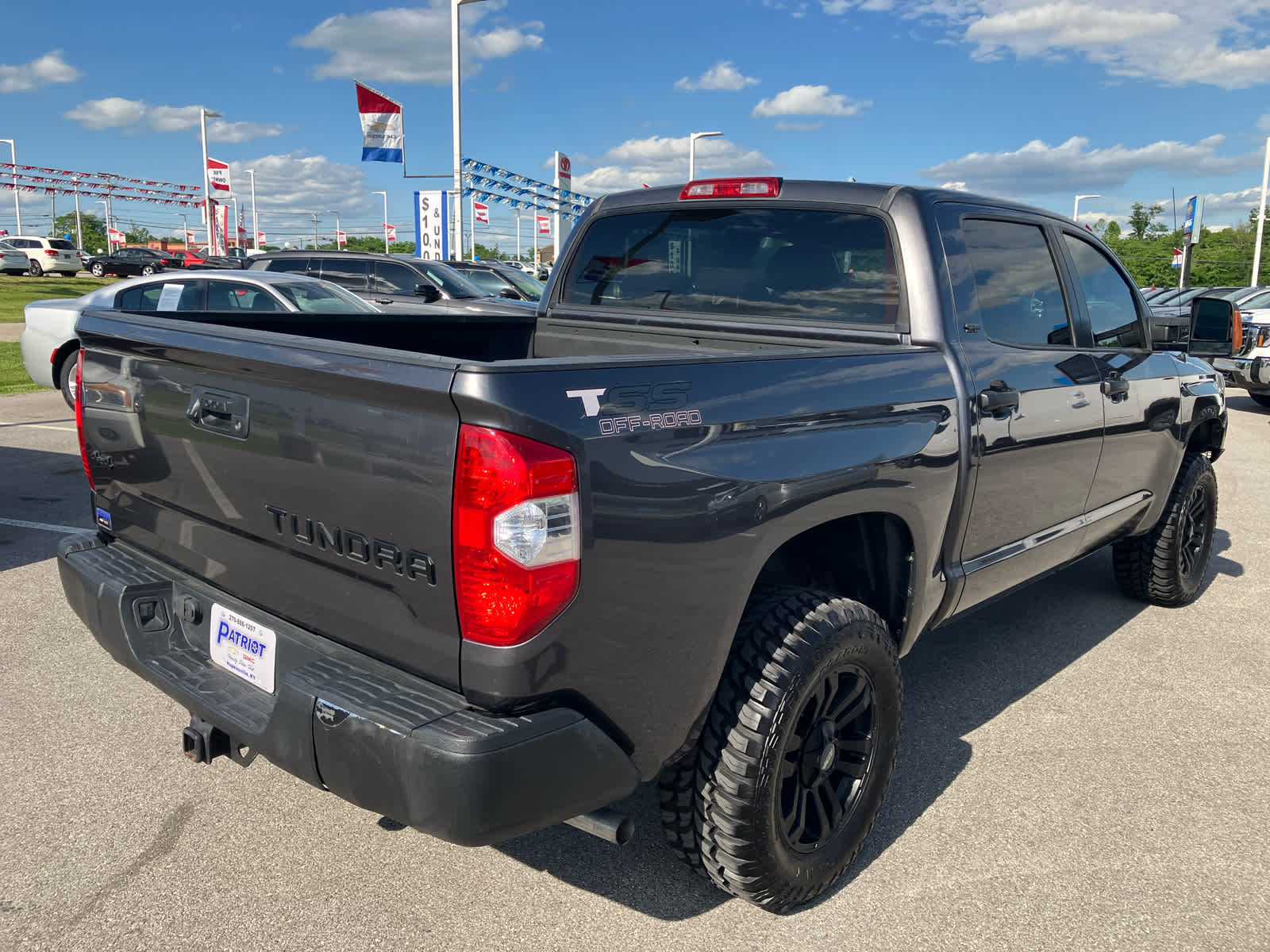 Vehicle image 4 of 37