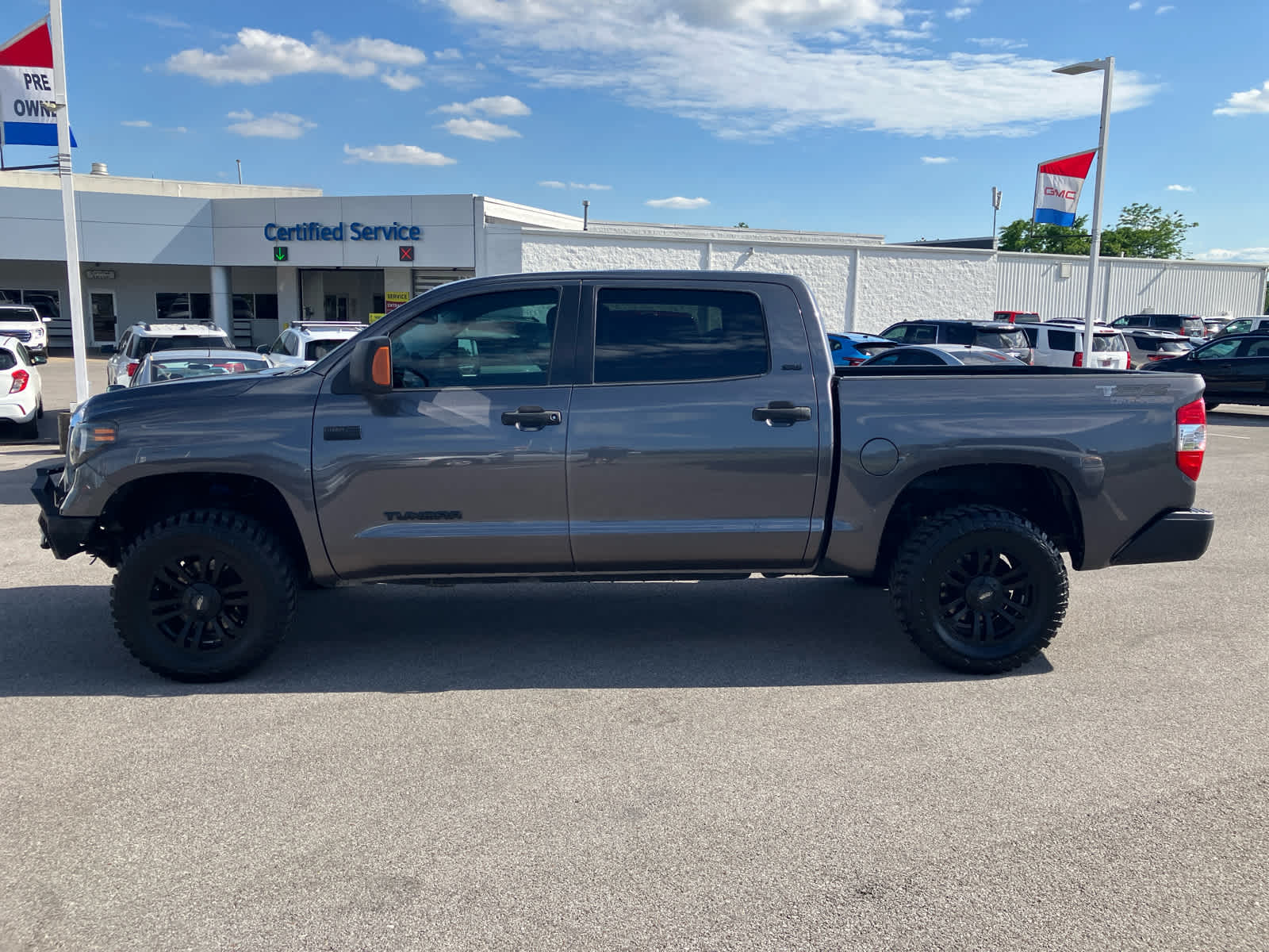 Vehicle image 7 of 37