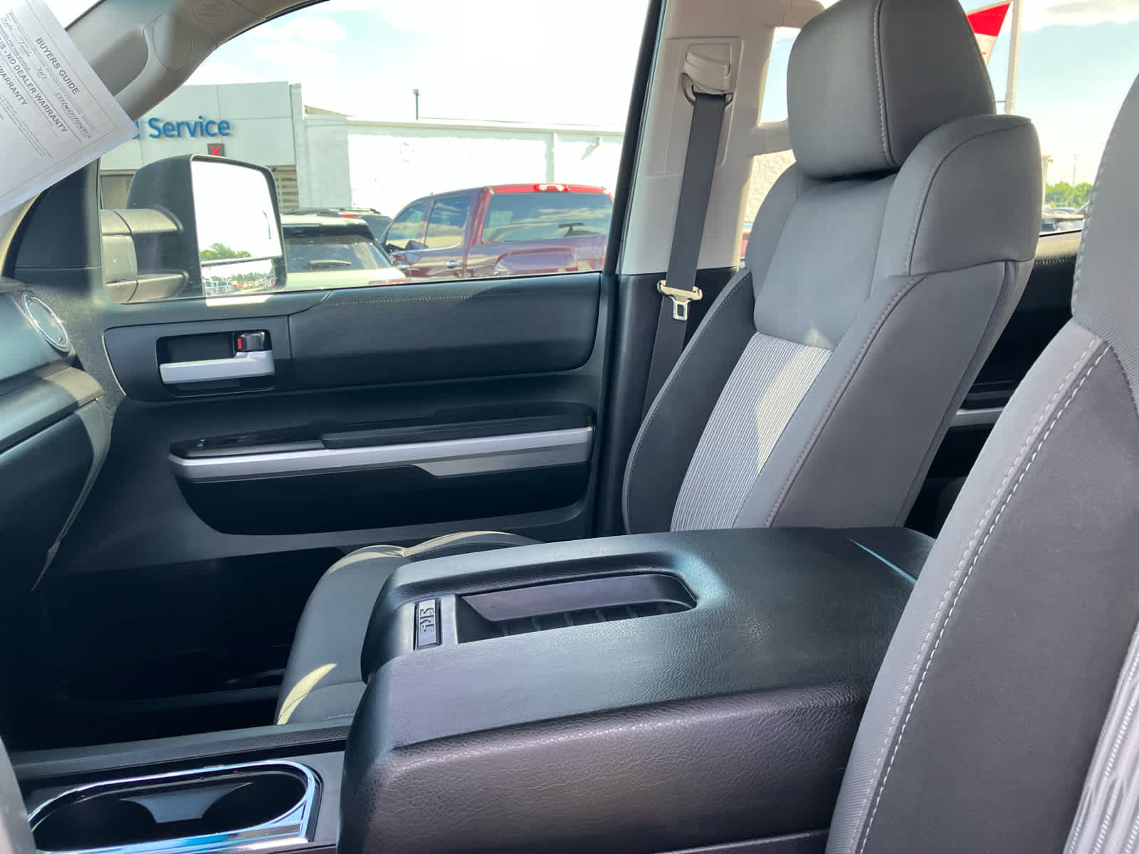 Vehicle image 10 of 37