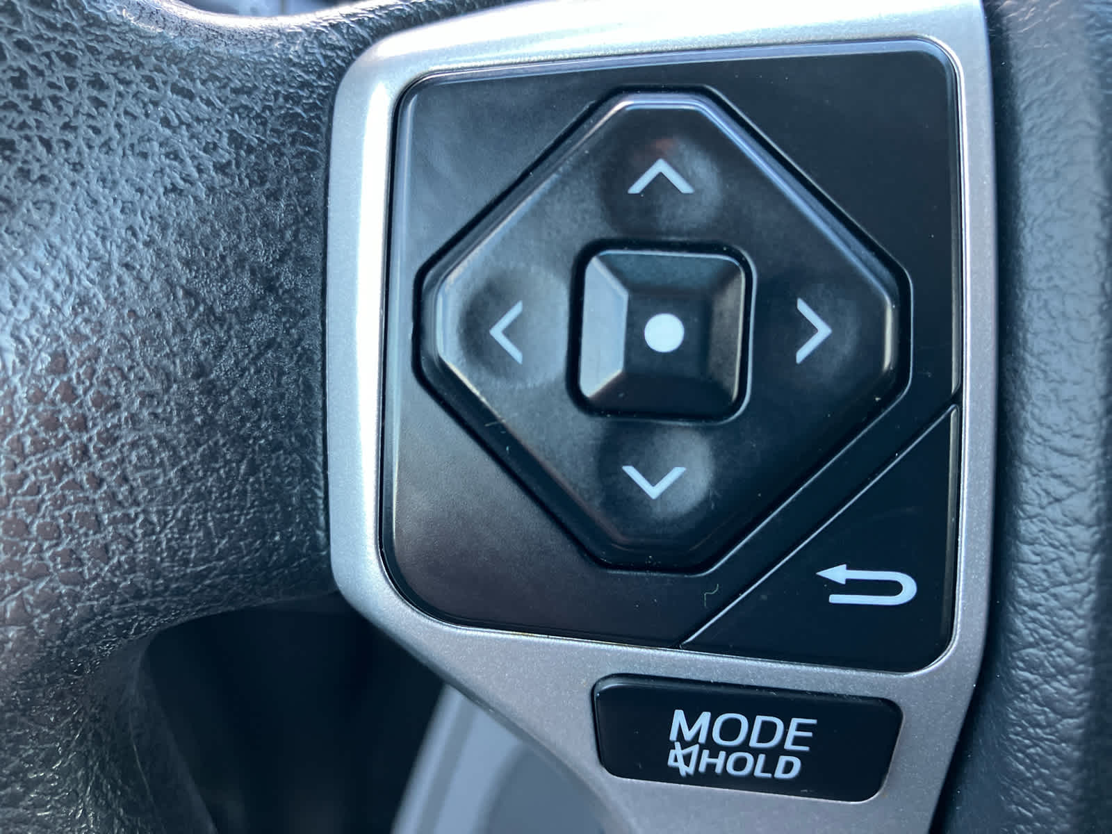 Vehicle image 18 of 37