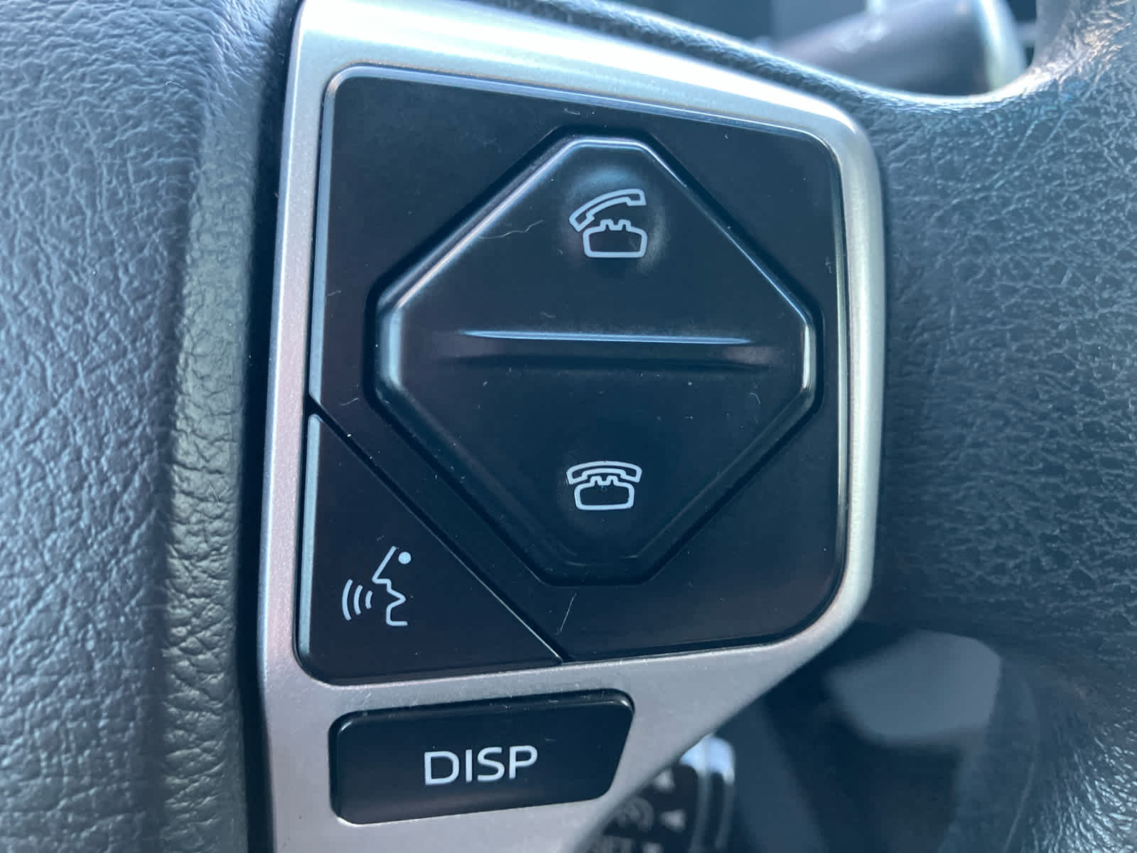 Vehicle image 19 of 37