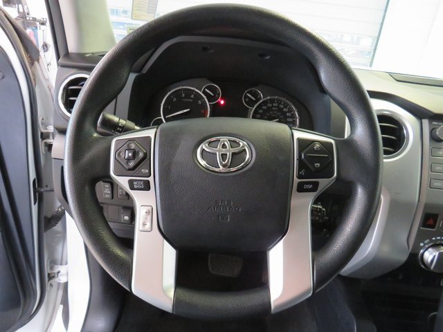 Vehicle image 13 of 34