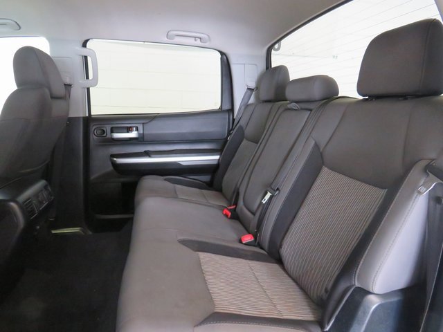 Vehicle image 28 of 34